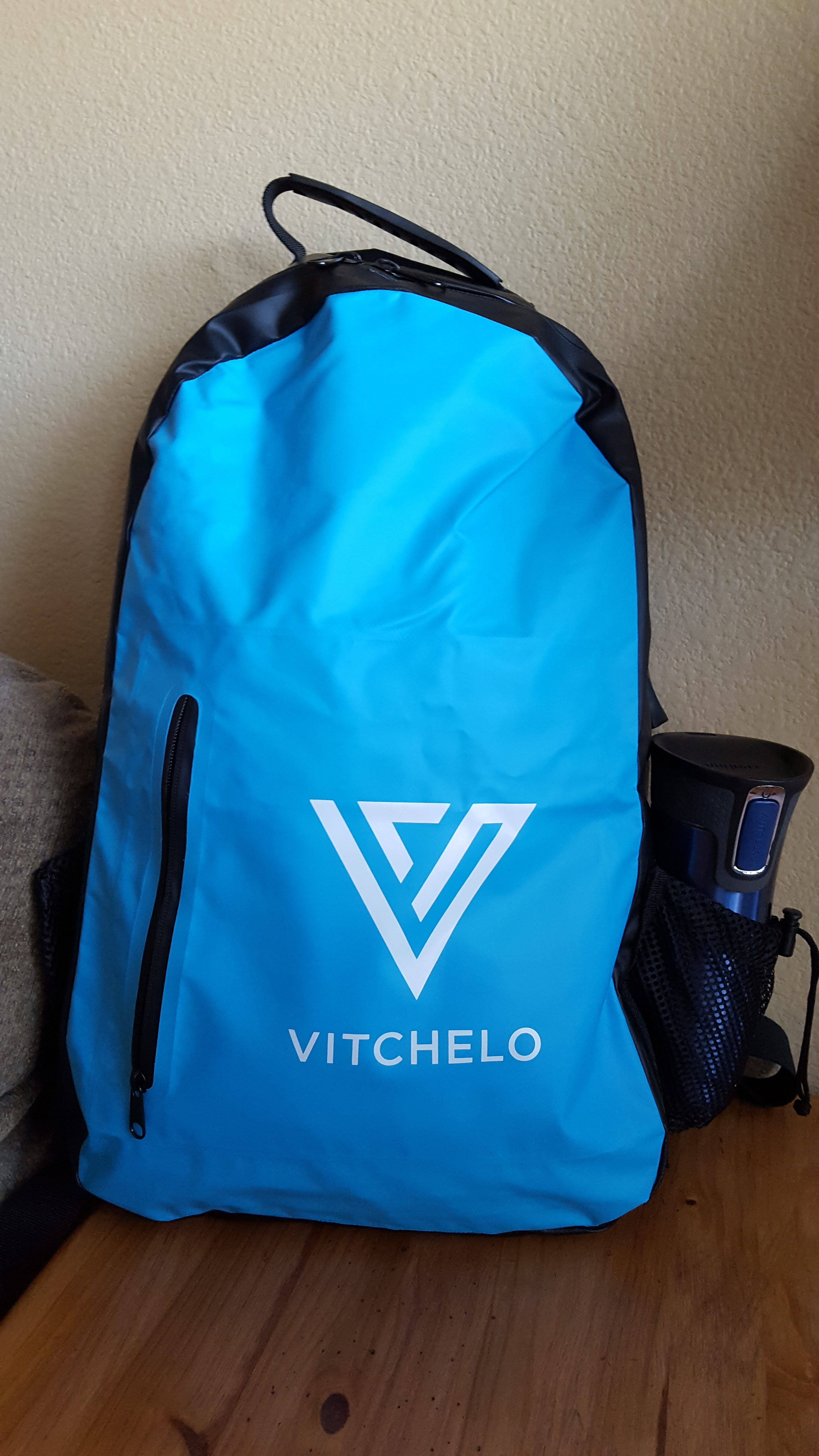 vitchelo waterproof backpack